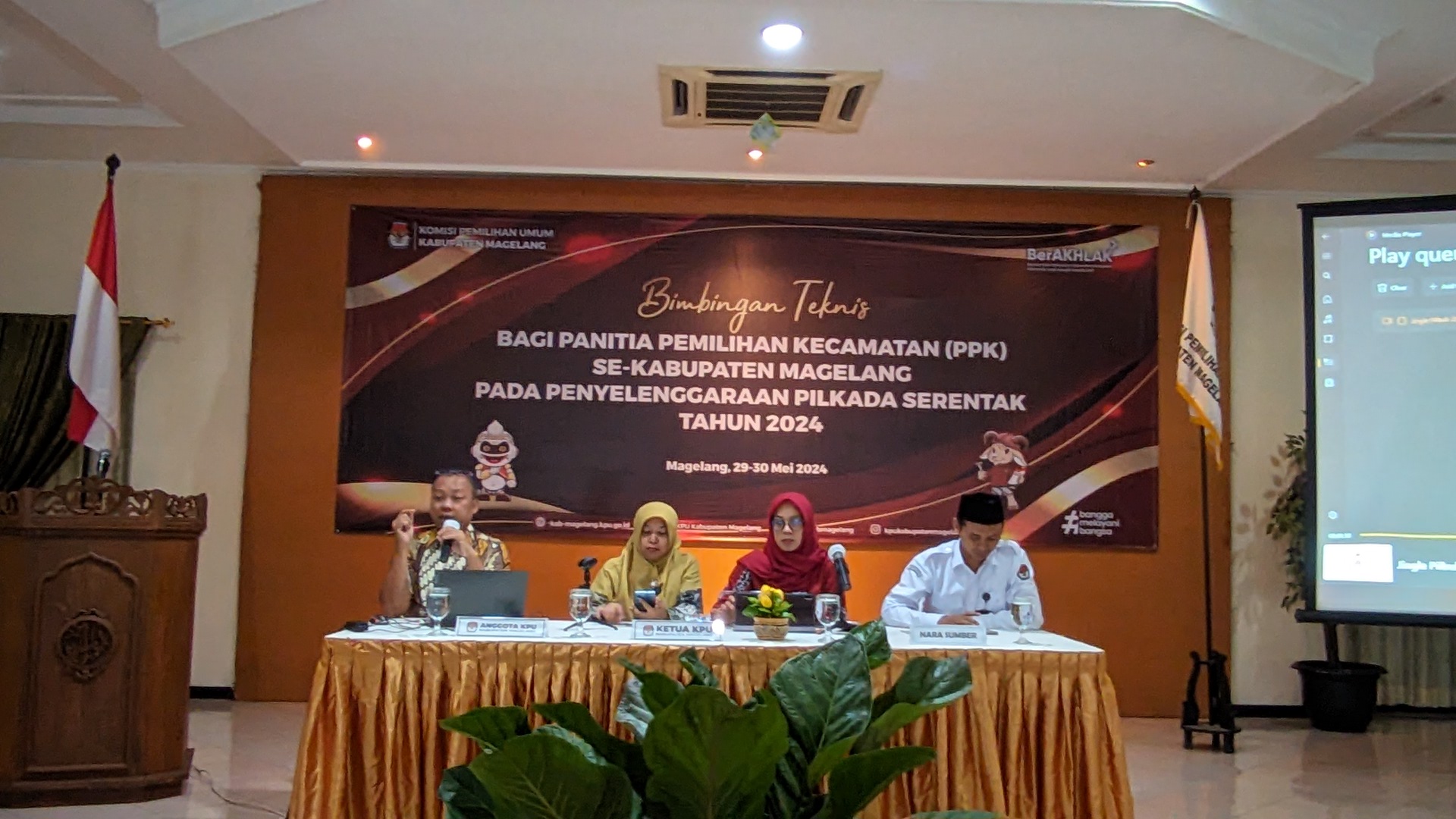 Bimtek bagi PPK se Kabupaten Magelang pada penyelenggaraan Pilkada Serentak tahun 2024